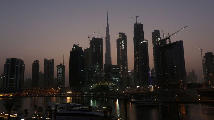 إمارة دبي تُعاني صعوبة في التغلب على الركود الاقتصادي منذ أربع سنوات