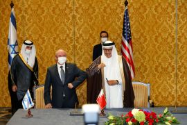 البحرين وإسرائيل توقعان عددًا من الاتفاقات المشتركة
