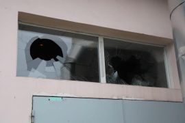 تهشّم زجاج النوافذ الخلفية مسجد النور بمدينة ديجون