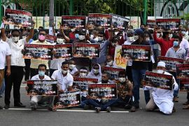 سريلانكيون يحتجون على قرار الحكومة حرق جثث المتوفين بفيروس كورونا