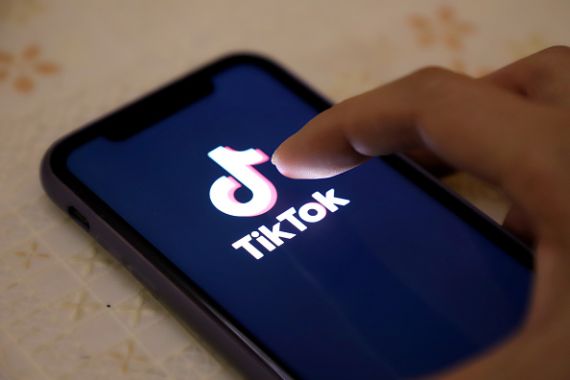 تطبيق "تيك توك" يغير من خوازرمياته لحماية القصّر