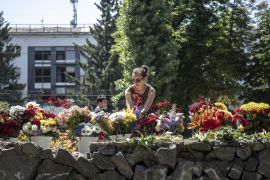 نصب تذكاري من الزهور لضحايا الحرب