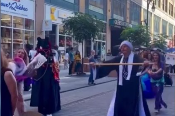 فرقة مصرية ترقص في مونتريال الكندية