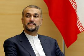 وزير الخارجية الإيراني (رويترز)