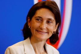 أميلي كاستيرا وزيرة الرياضة الفرنسية