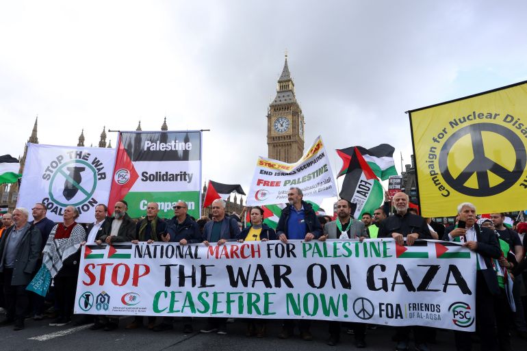 مظاهرات حاشدة تضامنا مع غزة في لندن (رويترز)