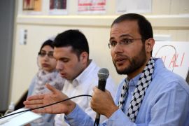 غارة إسرائيلية قتلت الأكاديمي والشاعر الفلسطيني البارز &quot;رفعت العرعير&quot; (مواقع التواصل)