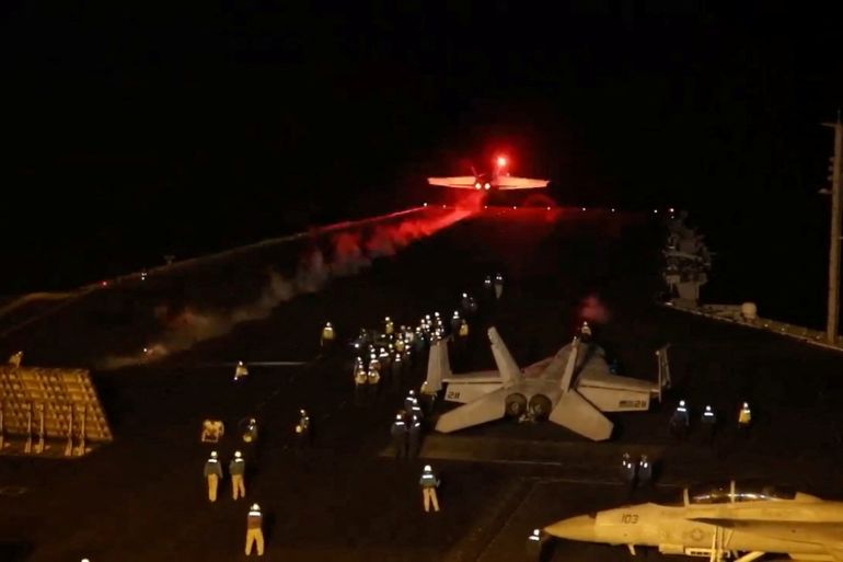 طائرة أمريكية مشاركة في الغارات على أهداف للحوثيين في اليمن