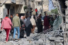 اثار الدمار بعد قصف مدينة رفح غزة (الفرنسية)