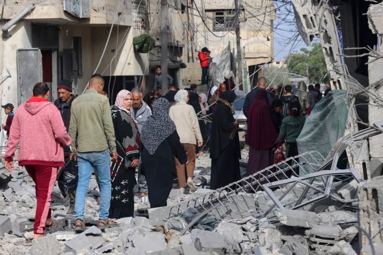 اثار الدمار بعد قصف مدينة رفح غزة