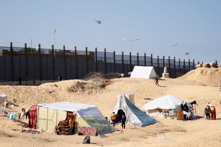 قامت إسرائيل بدفع أكثر من مليون ونصف المليون من أهل غزة نحو رفح على الحدود المصرية