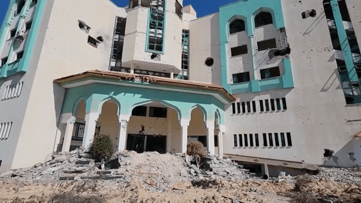 آثار الدمار والخراب في الجامعة الإسلامية في خان يونس جراء الحرب