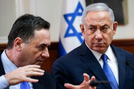 رئيس الوزراء الإسرائيلي بنيامين نتنياهو (يمين) ووزير الخارجية يسرائيل كاتس