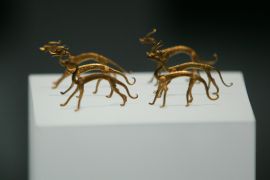 تنانين ذهبية في أحد متاحف الصين (غيتي)