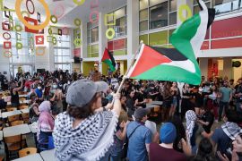 طلبة مناصرون لفلسطين في جامعة إيموري الأمريكية (رويترز)